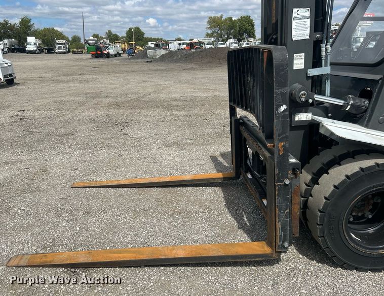 image for item EG1052 2015 Nissan 90 forklift