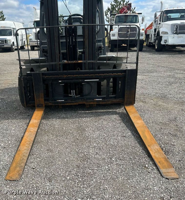 image for item EG1052 2015 Nissan 90 forklift