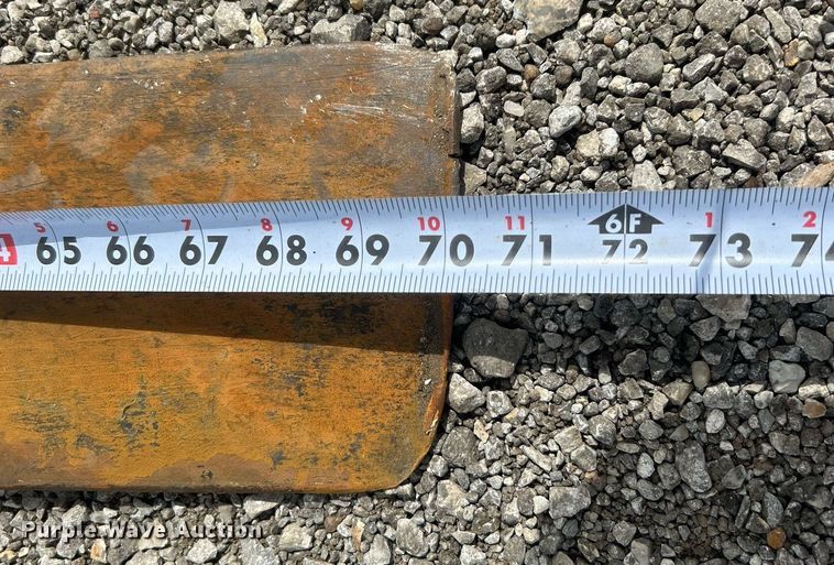 image for item EG1052 2015 Nissan 90 forklift