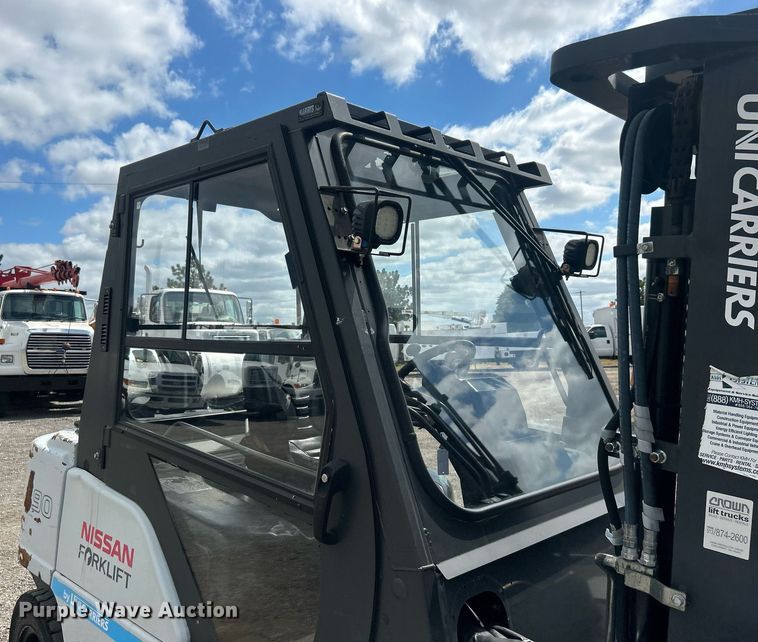 image for item EG1052 2015 Nissan 90 forklift