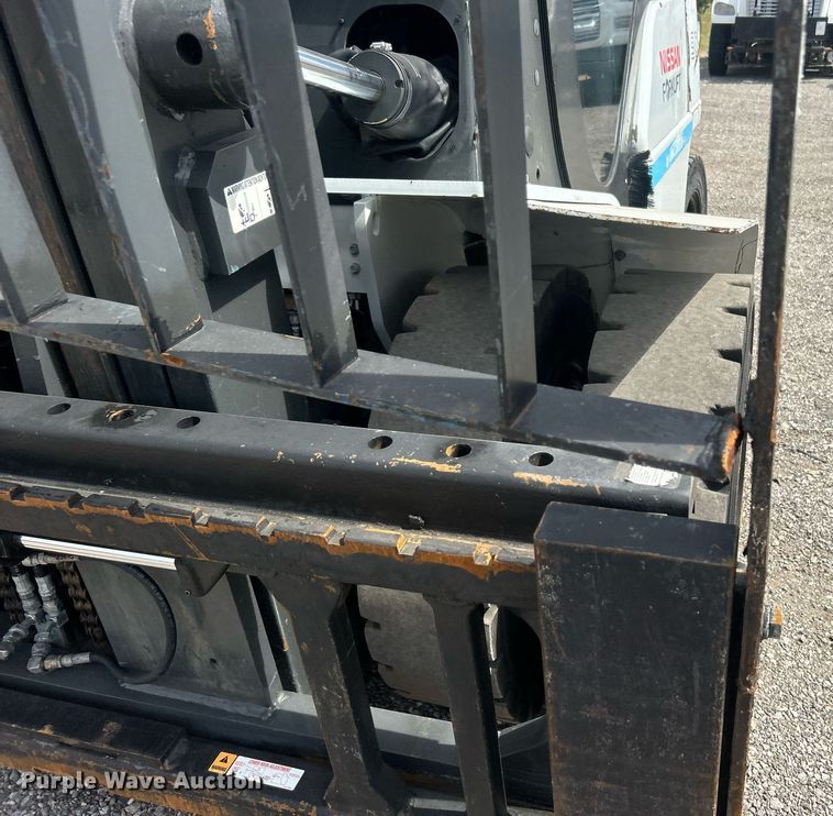 image for item EG1052 2015 Nissan 90 forklift
