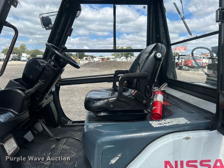 image for item EG1052 2015 Nissan 90 forklift