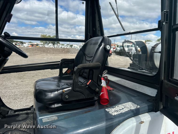 image for item EG1052 2015 Nissan 90 forklift