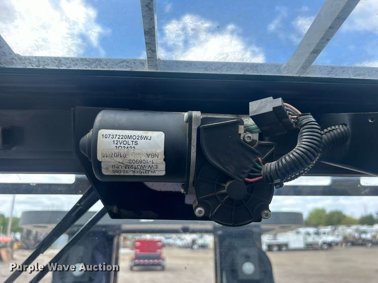 image for item EG1052 2015 Nissan 90 forklift