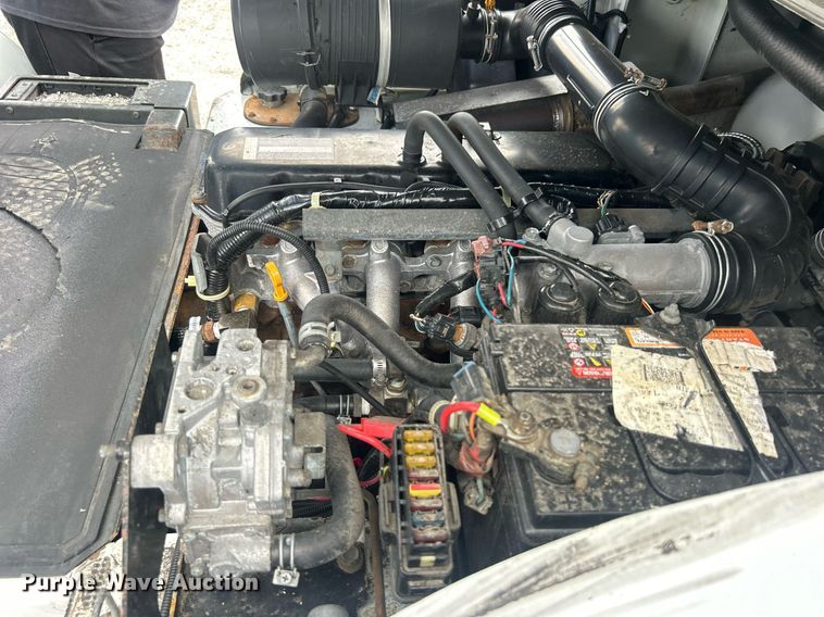 image for item EG1052 2015 Nissan 90 forklift