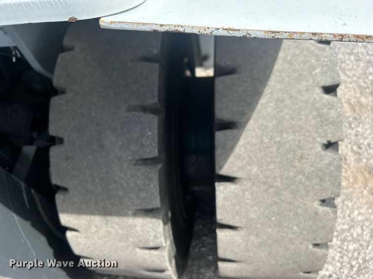 image for item EG1052 2015 Nissan 90 forklift