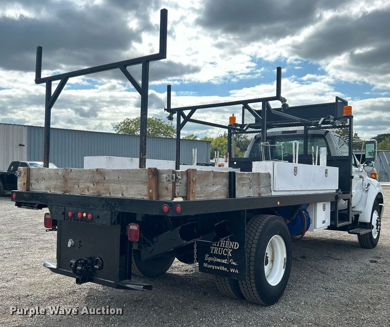 image for item EG1057 2008 Ford F750 Super Duty  flatbed truck