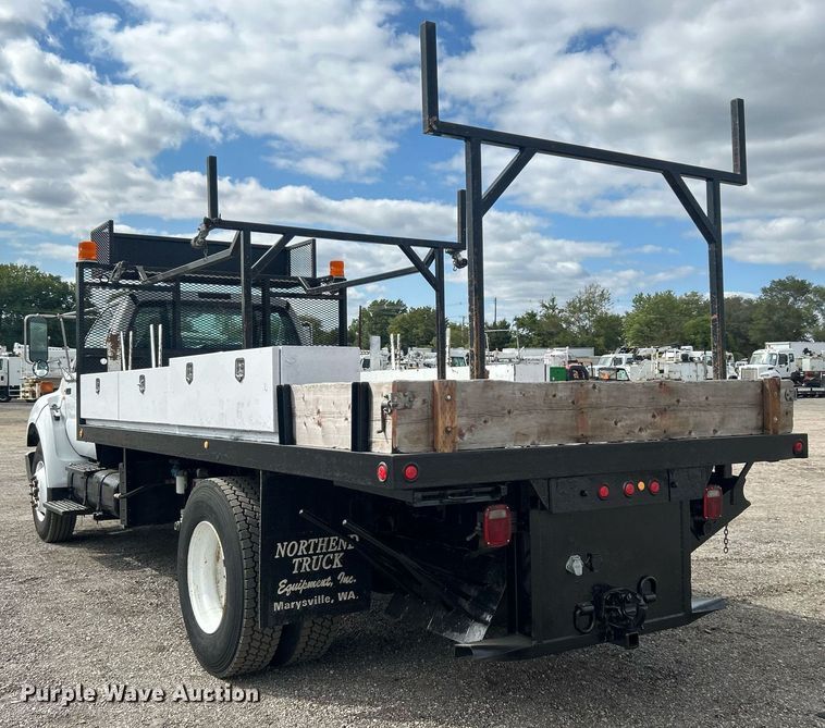 image for item EG1057 2008 Ford F750 Super Duty  flatbed truck