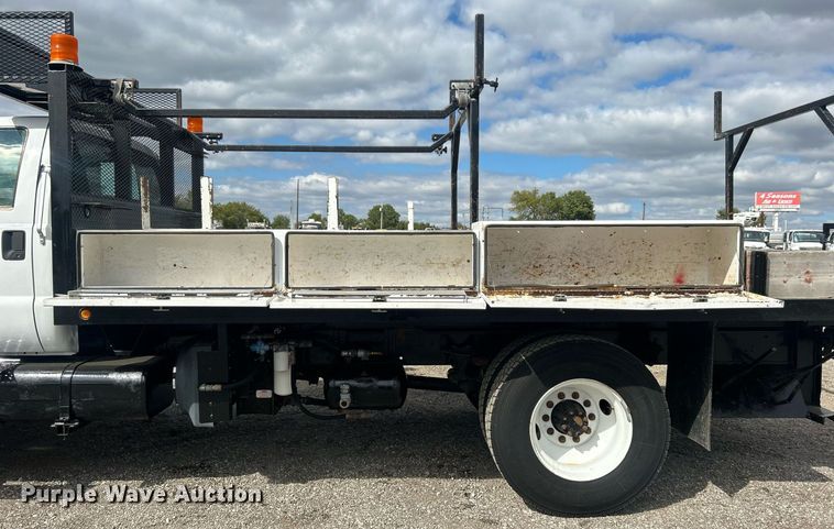 image for item EG1057 2008 Ford F750 Super Duty  flatbed truck
