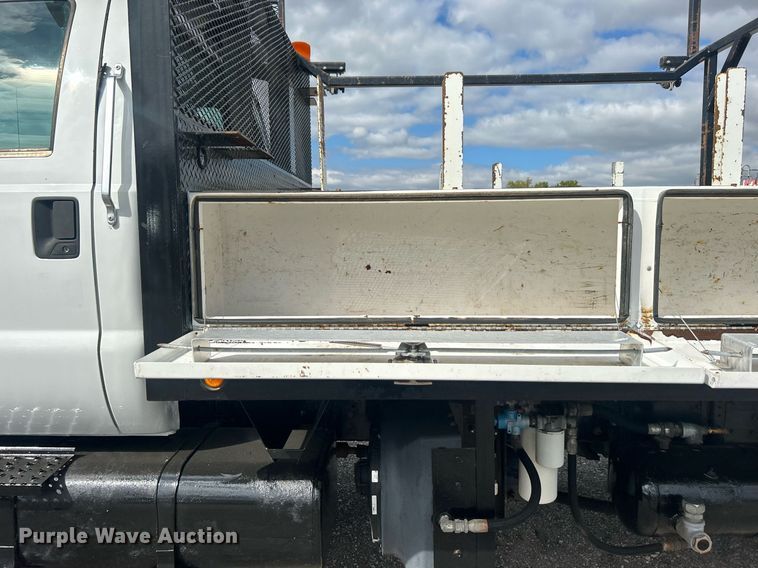 image for item EG1057 2008 Ford F750 Super Duty  flatbed truck