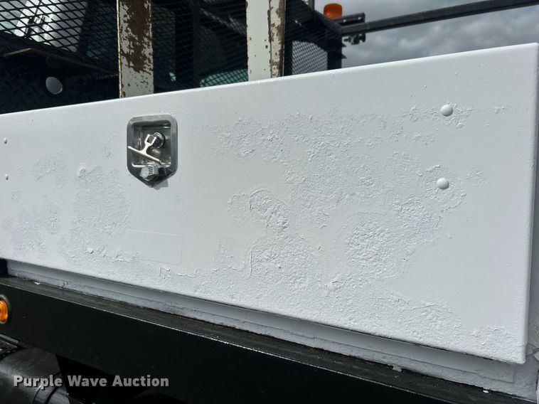 image for item EG1057 2008 Ford F750 Super Duty  flatbed truck