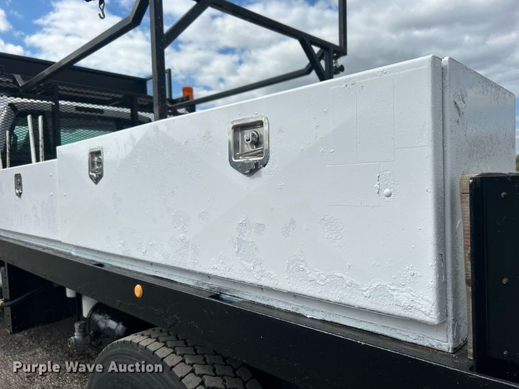 image for item EG1057 2008 Ford F750 Super Duty  flatbed truck