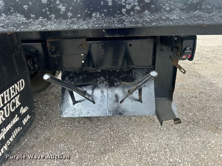 image for item EG1057 2008 Ford F750 Super Duty  flatbed truck