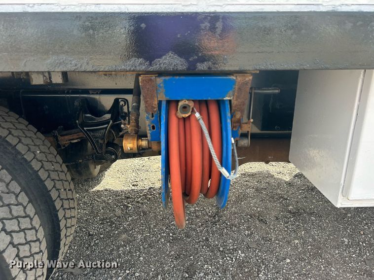 image for item EG1057 2008 Ford F750 Super Duty  flatbed truck