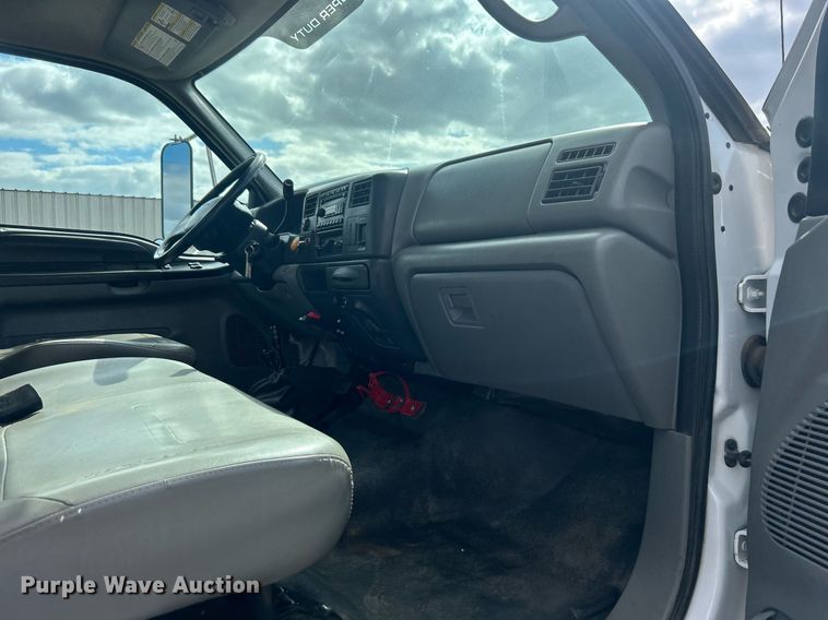 image for item EG1057 2008 Ford F750 Super Duty  flatbed truck