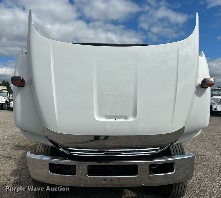 image for item EG1057 2008 Ford F750 Super Duty  flatbed truck