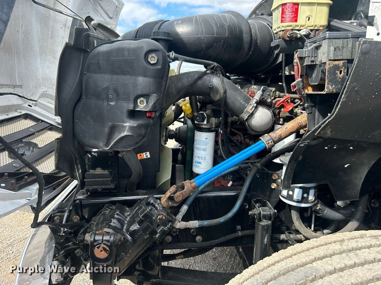 image for item EG1057 2008 Ford F750 Super Duty  flatbed truck