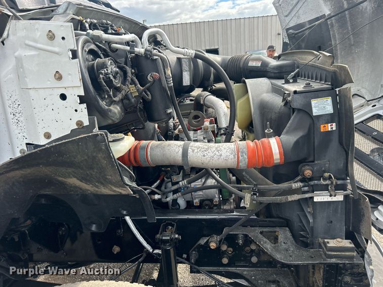 image for item EG1057 2008 Ford F750 Super Duty  flatbed truck