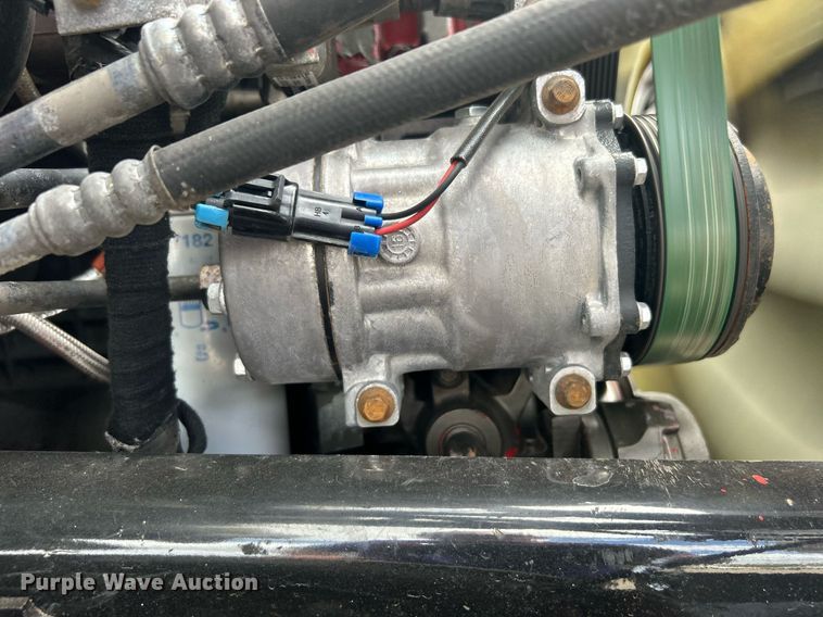 image for item EG1057 2008 Ford F750 Super Duty  flatbed truck