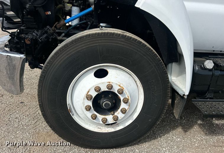 image for item EG1057 2008 Ford F750 Super Duty  flatbed truck