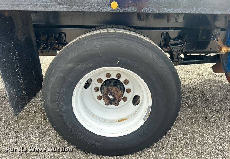 image for item EG1057 2008 Ford F750 Super Duty  flatbed truck