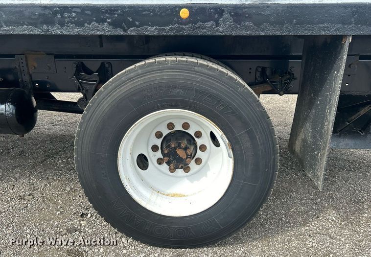 image for item EG1057 2008 Ford F750 Super Duty  flatbed truck