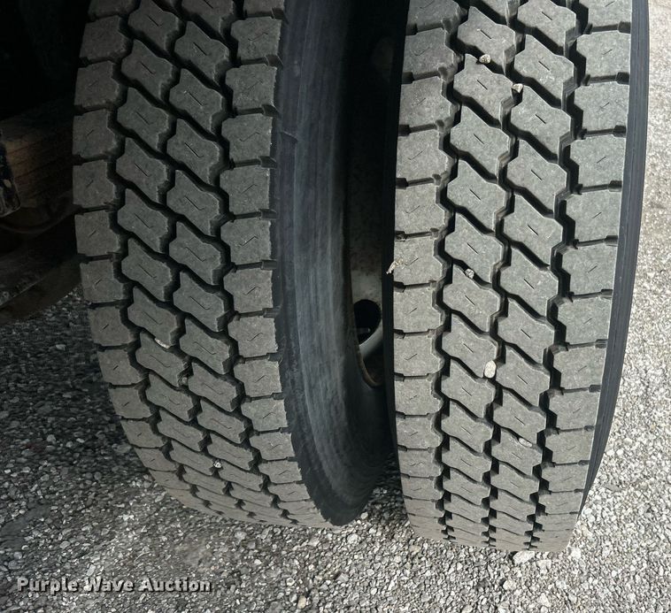 image for item EG1057 2008 Ford F750 Super Duty  flatbed truck