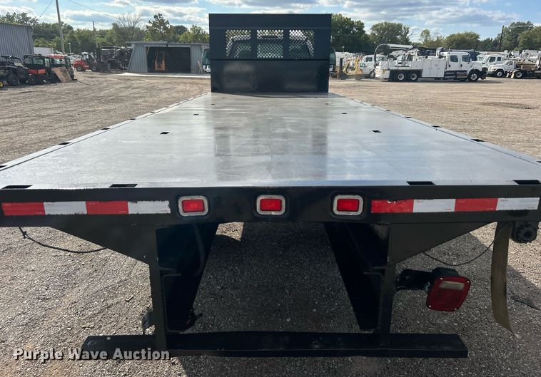 image for item EG1059 2017 Ford F650 Super Duty  flatbed truck