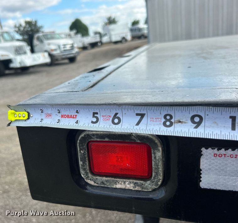 image for item EG1059 2017 Ford F650 Super Duty  flatbed truck