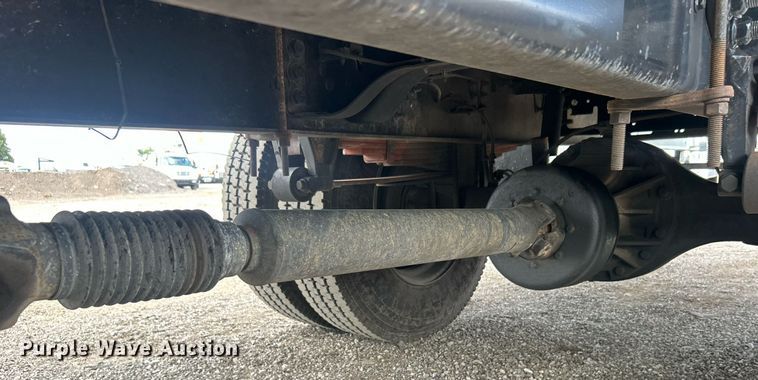 image for item EG1059 2017 Ford F650 Super Duty  flatbed truck