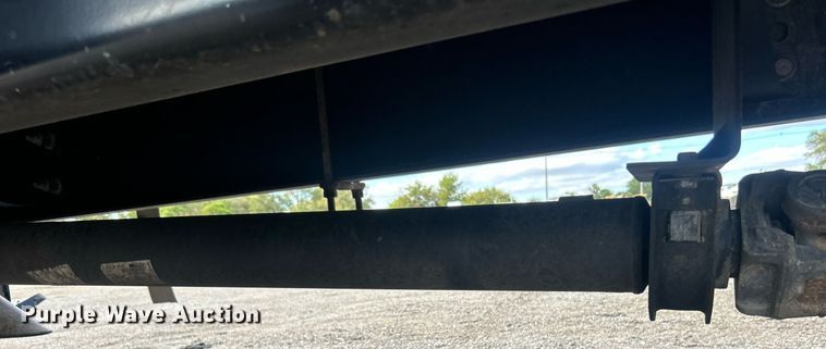 image for item EG1059 2017 Ford F650 Super Duty  flatbed truck