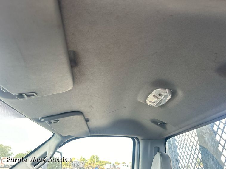 image for item EG1059 2017 Ford F650 Super Duty  flatbed truck