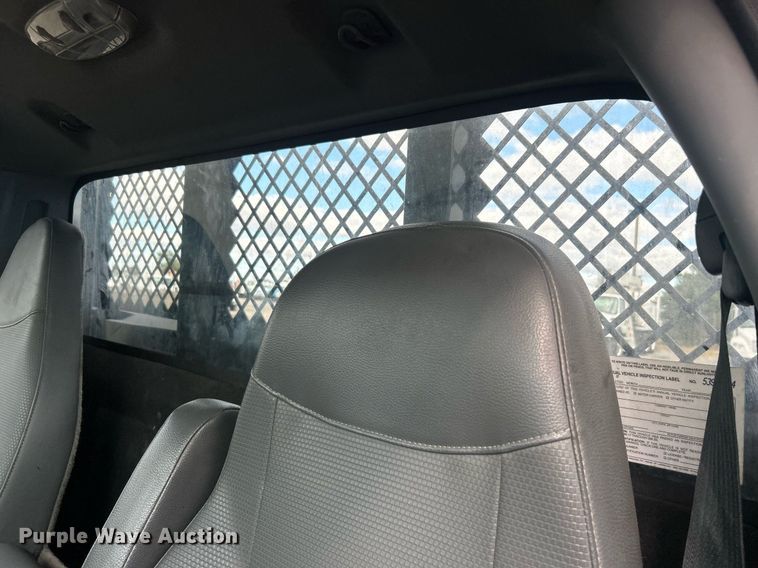 image for item EG1059 2017 Ford F650 Super Duty  flatbed truck