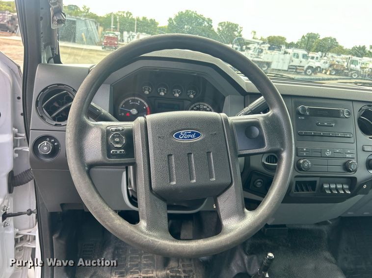 image for item EG1059 2017 Ford F650 Super Duty  flatbed truck