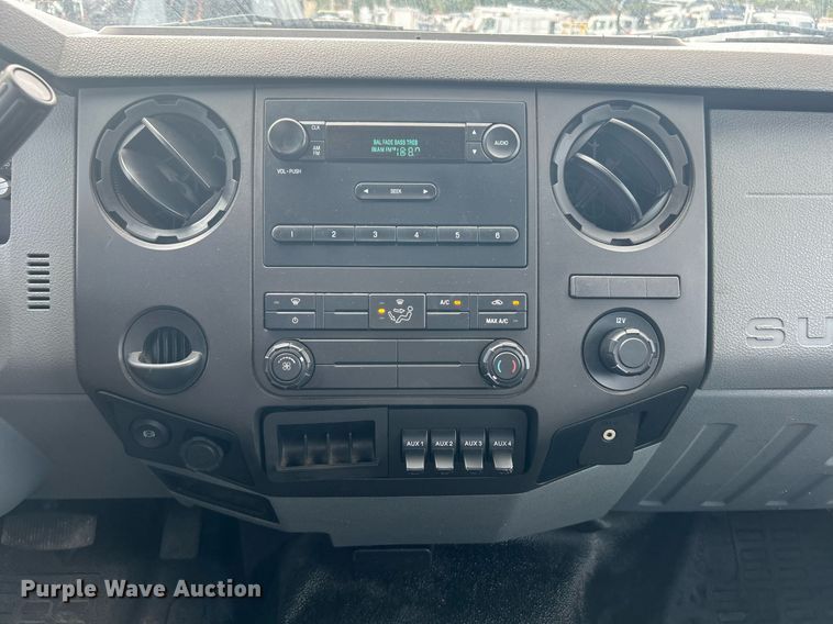 image for item EG1059 2017 Ford F650 Super Duty  flatbed truck