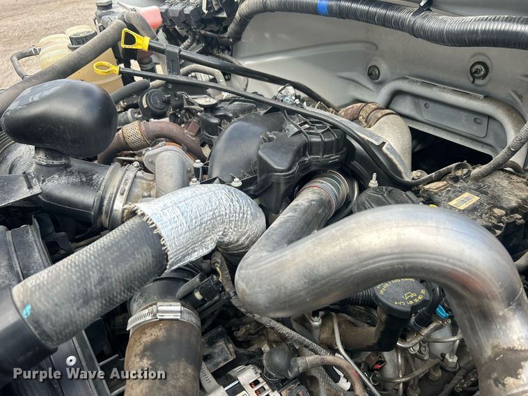 image for item EG1059 2017 Ford F650 Super Duty  flatbed truck