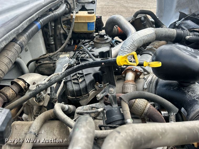 image for item EG1059 2017 Ford F650 Super Duty  flatbed truck