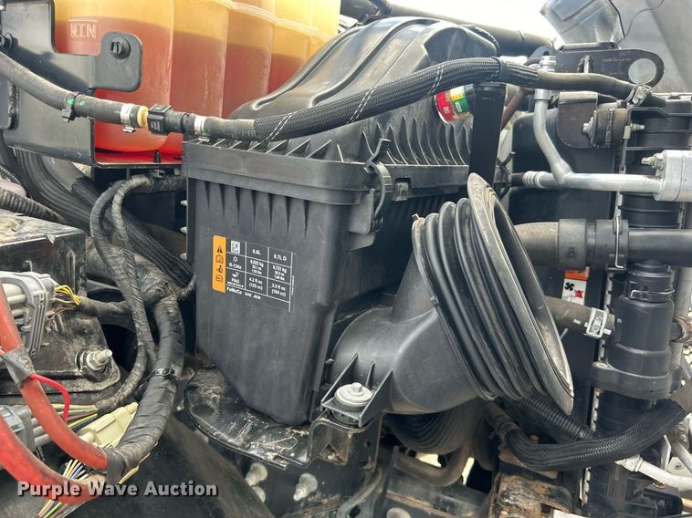 image for item EG1059 2017 Ford F650 Super Duty  flatbed truck