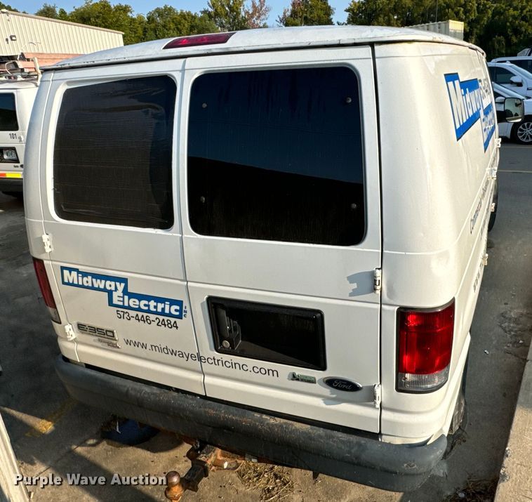 image for item EH7017 2011 Ford E250 utility van