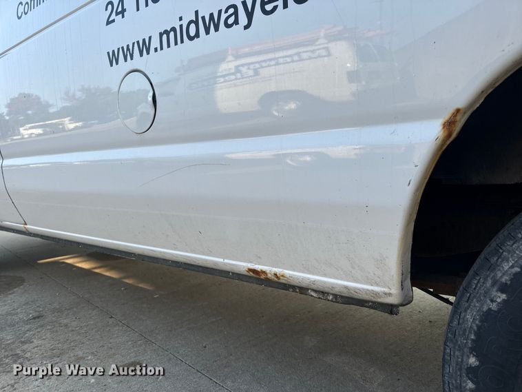 image for item EH7017 2011 Ford E250 utility van