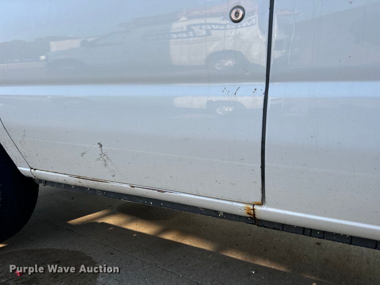 image for item EH7017 2011 Ford E250 utility van