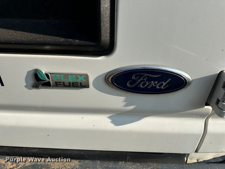 image for item EH7017 2011 Ford E250 utility van