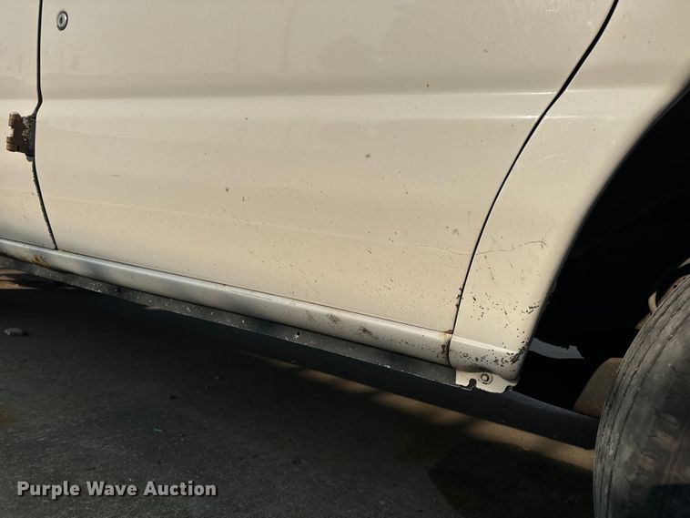 image for item EH7017 2011 Ford E250 utility van