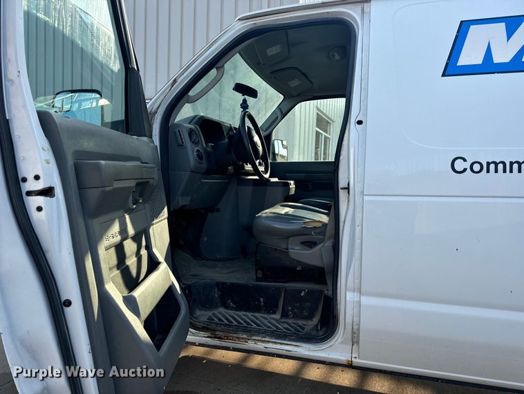 image for item EH7017 2011 Ford E250 utility van