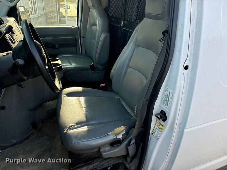 image for item EH7017 2011 Ford E250 utility van