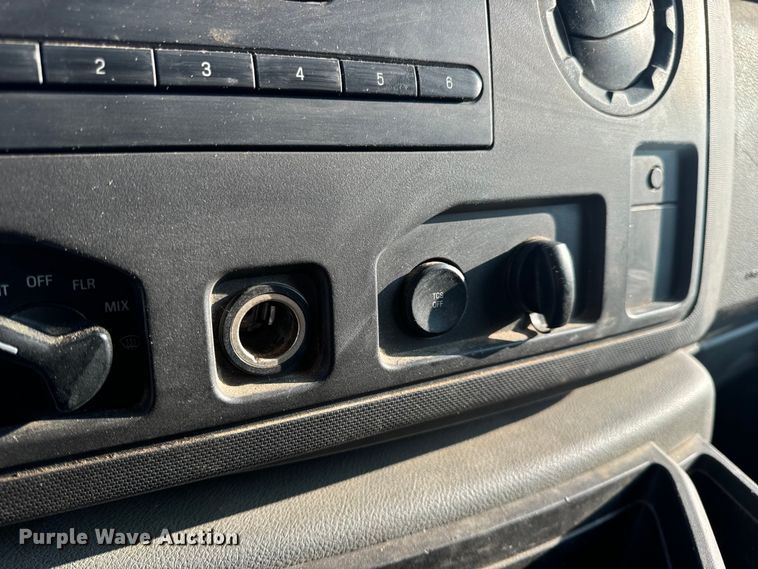 image for item EH7017 2011 Ford E250 utility van