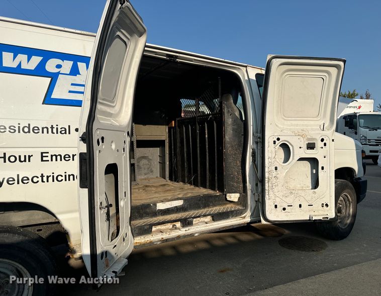 image for item EH7017 2011 Ford E250 utility van