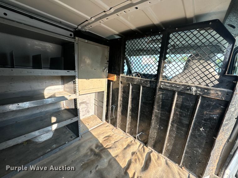 image for item EH7017 2011 Ford E250 utility van