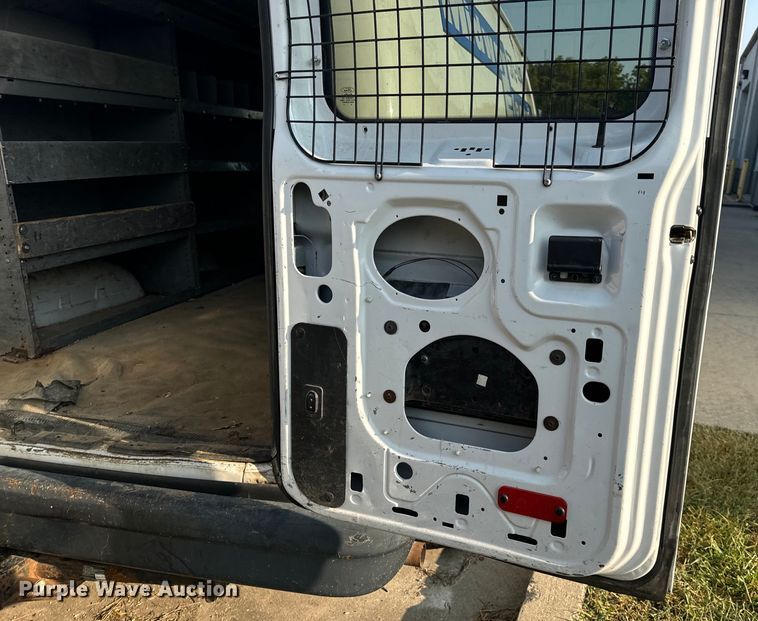 image for item EH7017 2011 Ford E250 utility van