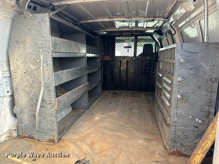 image for item EH7017 2011 Ford E250 utility van